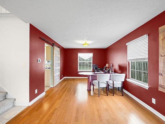 2nd image of 209 N Brookfield Dr