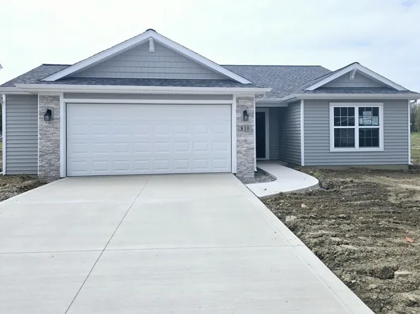 810 Knights Xing, Kendallville, IN 46755