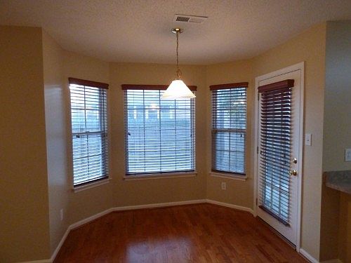 4th image of 755 Michelle Dr