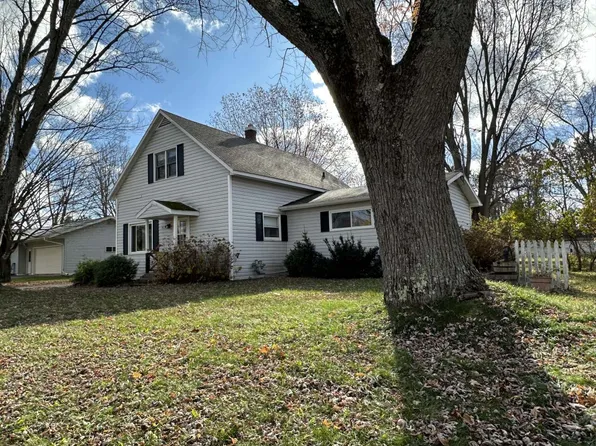 1611 Jackson St, Merrill, WI 54452