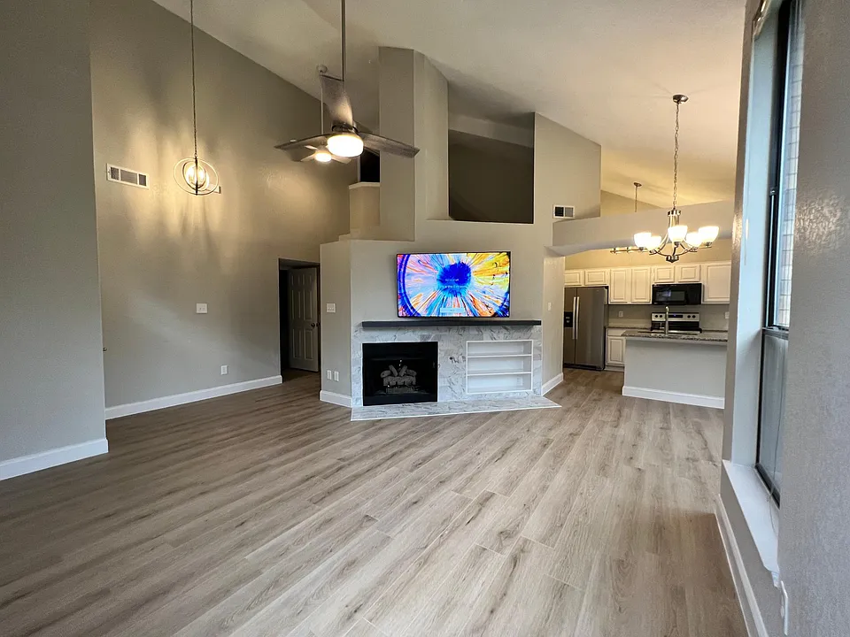1206 Broken Arrow Trl