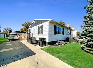 1217 6th Ave W, Williston, ND 58801