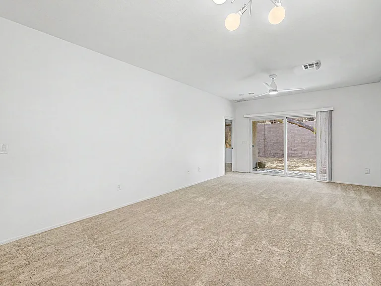2539 Evening Twilight Ave — Photo 3