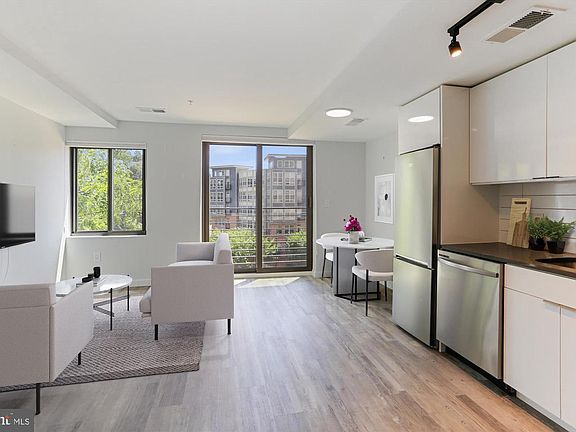 5th image of 700 Roeder Rd #401