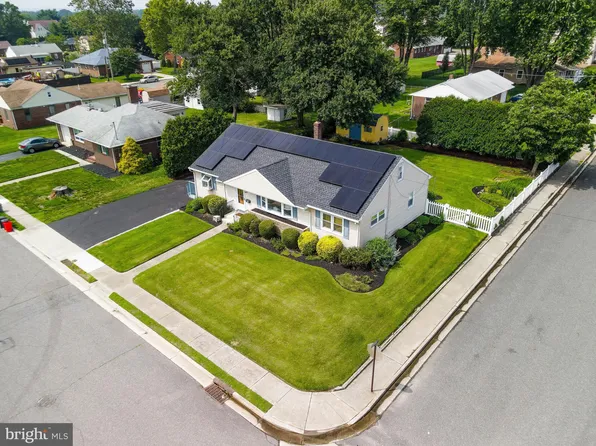 225 Marsden Ave, Carneys Pt, NJ 08069