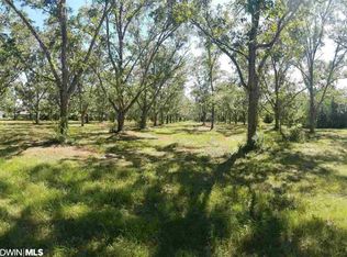 905 W Peachtree Ave, Foley, AL 36535