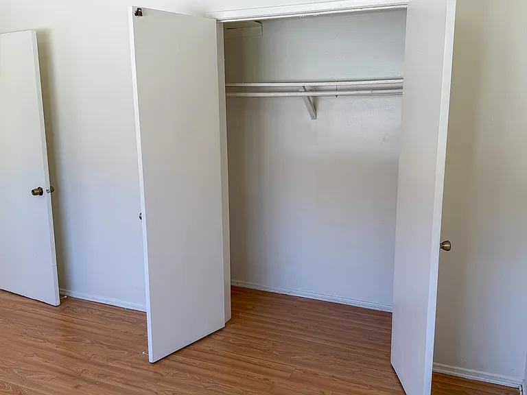 8217 Blackburn Ave #9 — Photo 12