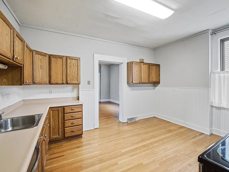 3774 Drake Ave — Photo 11