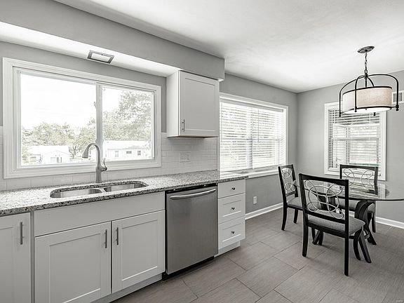 5th image of 8512 Grantshire Ln