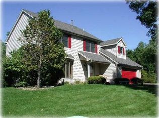 12690 Dover Dr, Apple Valley, MN 55124