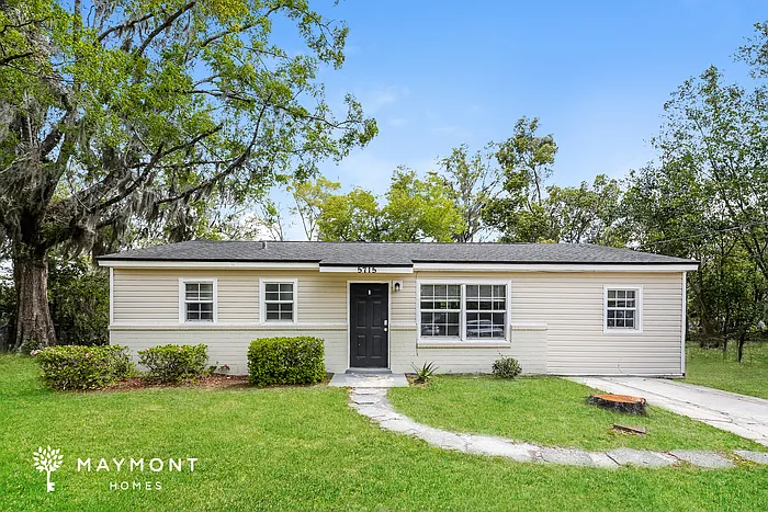 3 bed, 1.0 bath, 1031 sqft, $1,375 — Photo 1