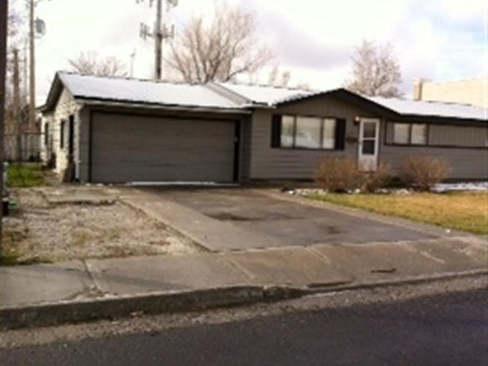 1st image of 980 E 15th St