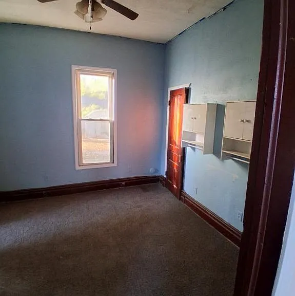 526 Fairholm Ave — Photo 2