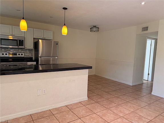 5th image of 4290 Gulfstream DR #12