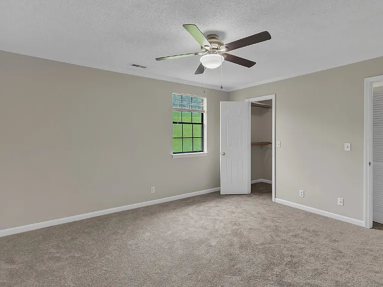 764 Fox Ridge Dr — Photo 8