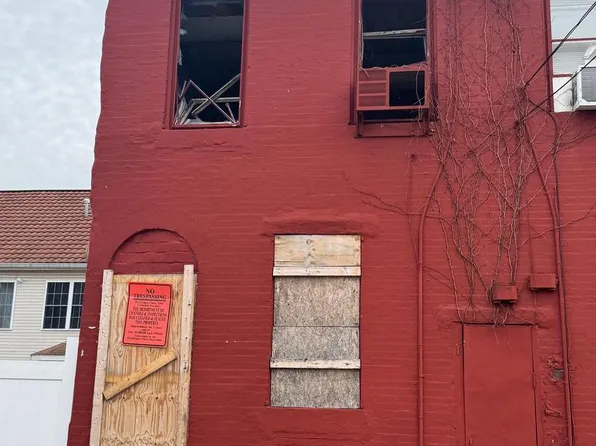 2417 N Waterloo St, Philadelphia, PA 19133