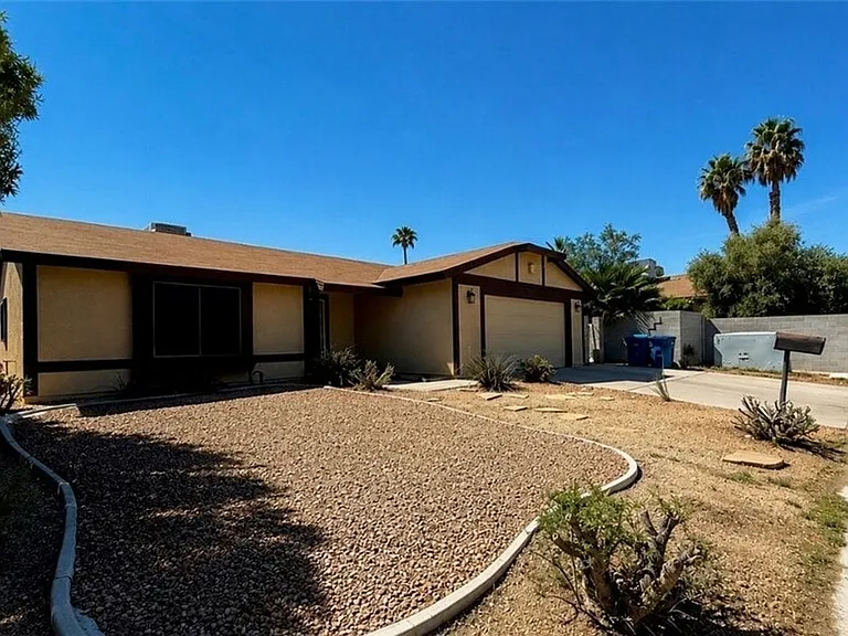 6491 W Viking Rd — Photo 1
