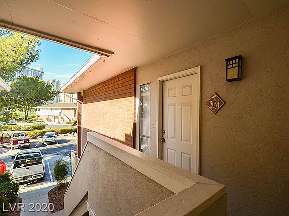 4th image of 2866 Loveland Dr Unit 2034