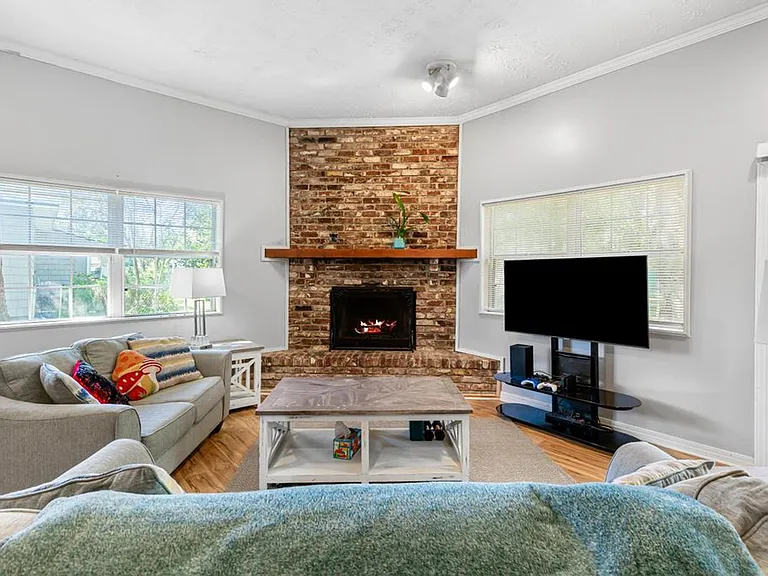 6545 Newcastle Rd — Photo 31