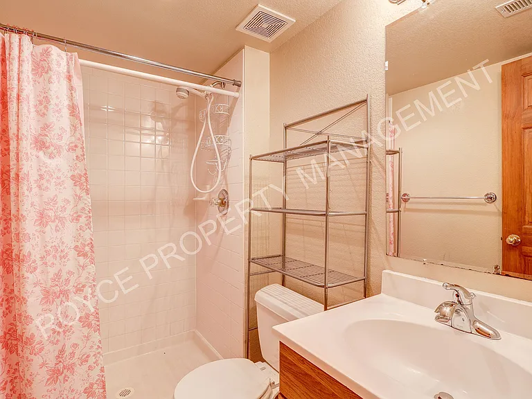 9814 Grove St #C — Photo 15