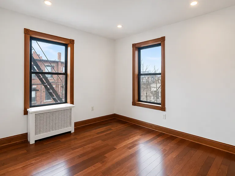 295 Convent Ave #33 — Photo 6