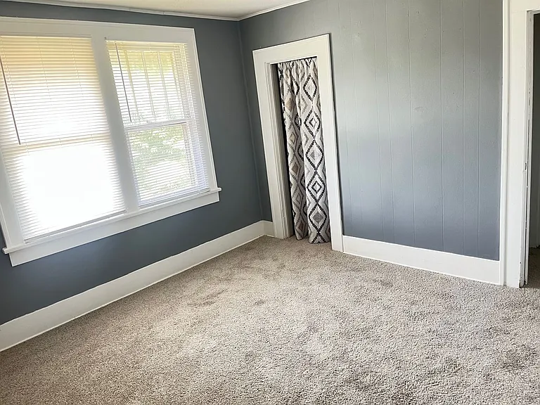 628 W Locust Ave — Photo 7