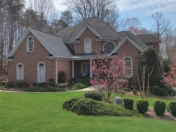 2493 Zane Dr, Summerfield, NC 27358