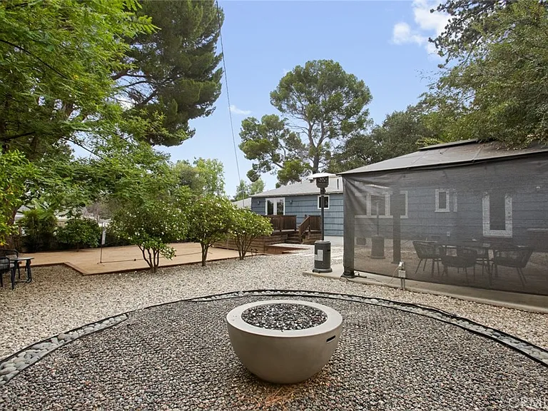 10215 Eldora Ave — Photo 6