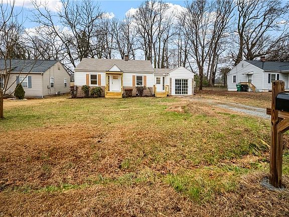 3rd image of 1422 Valley Ridge Dr