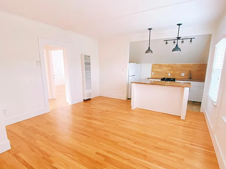 5463B Lawton Ave — Photo 5
