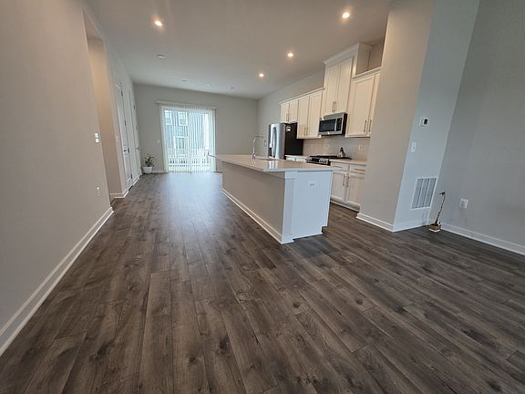 5th image of 1717 Autumn Maple Leaf Dr #1