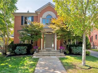 11 Morrison Creek Cres, Oakville, ON L6H 4C3
