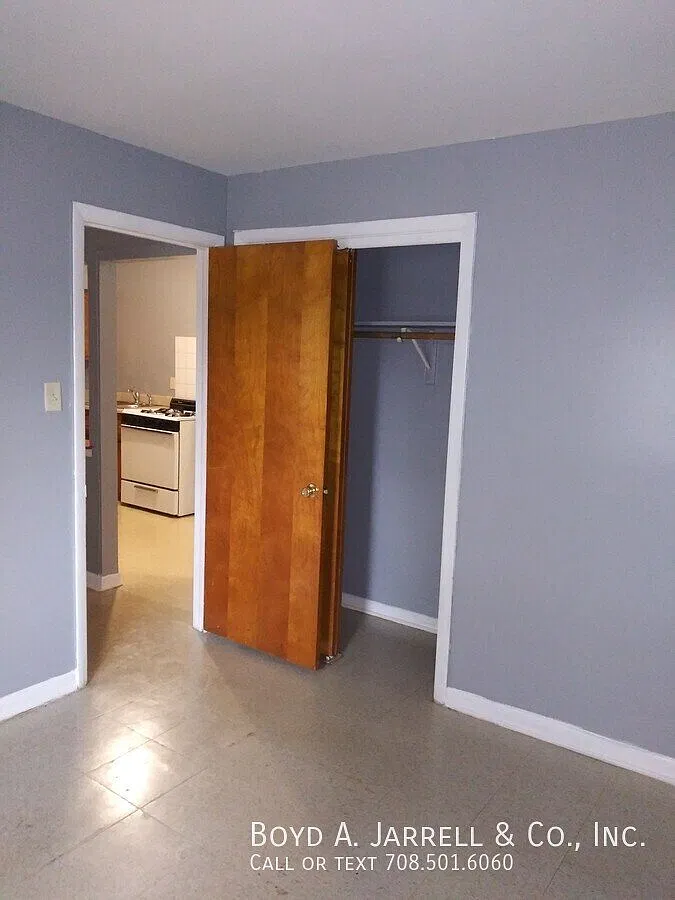 One Bedroom, Owner Heated, Immediate Occupancy — Photo 1