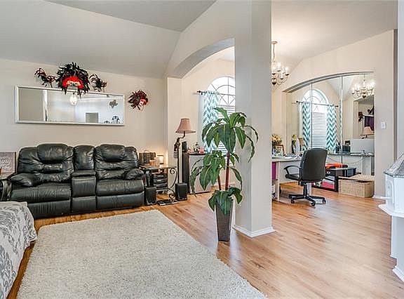2nd image of 309 Flowering Plum Ln