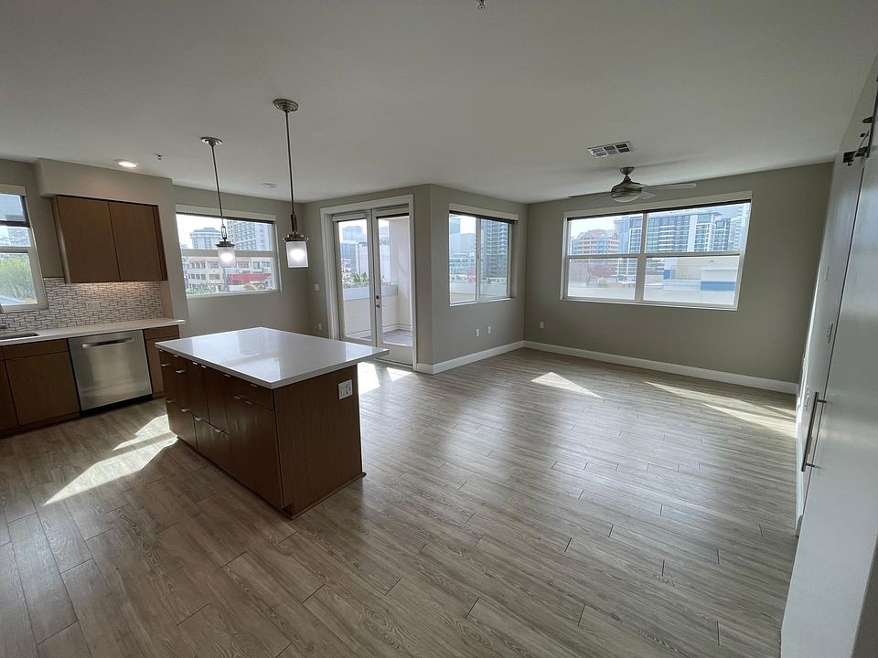 1st image of 555 W Date St #609