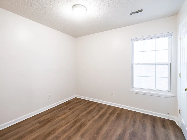 1823 Griffiths Ave — Photo 11