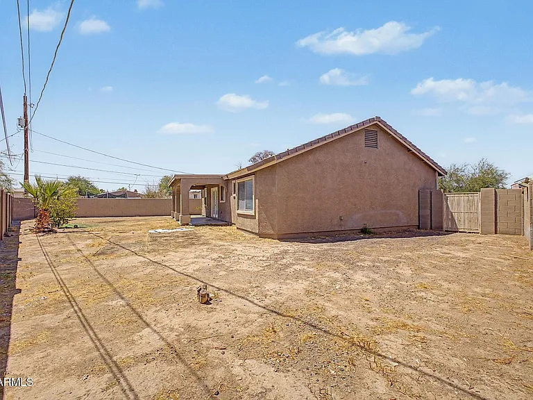 11207 W Hopi St — Photo 30