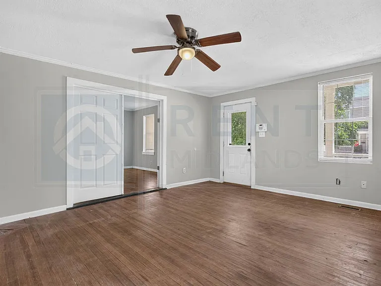 521 Georgia St — Photo 4