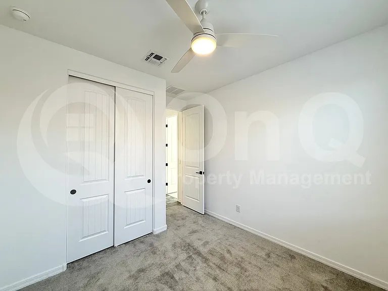 349 E Hawaii Dr — Photo 12
