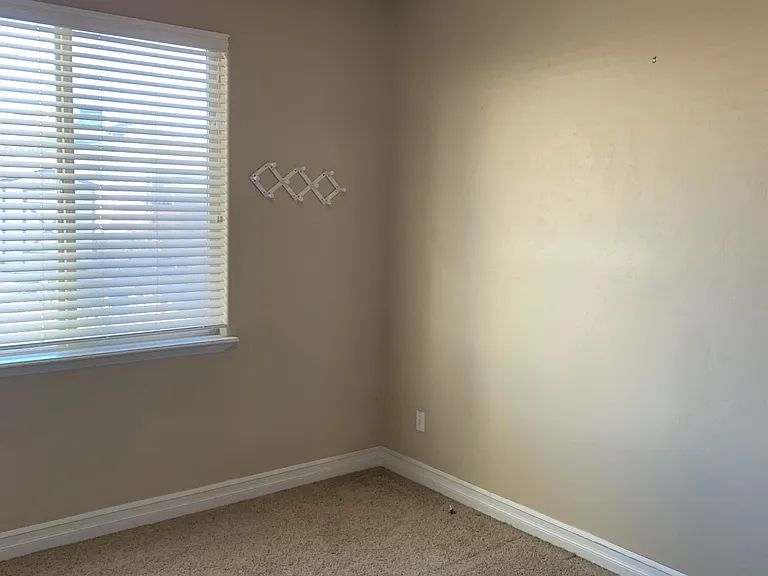 464 1/2 Chatfield Ln — Photo 8
