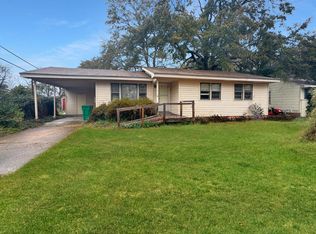 215 Robinwood Cir, Columbus, MS 39702