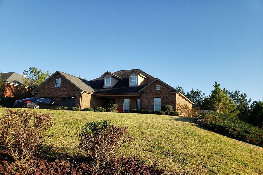 2nd image of 822 Sun Wood Dr
