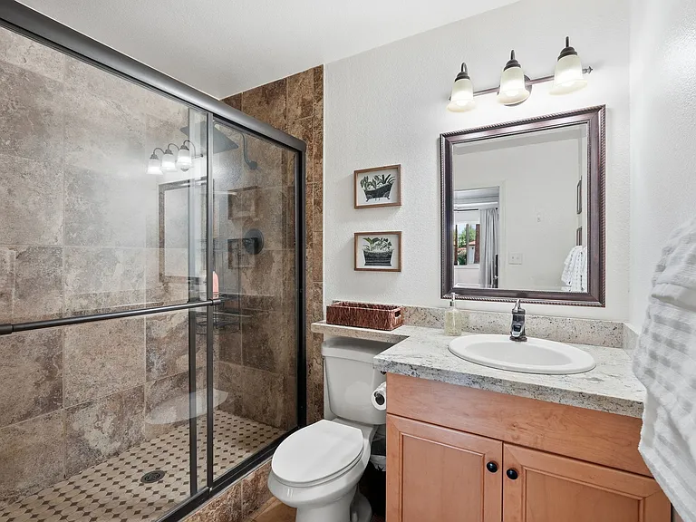 8021 E Oak St — Photo 26