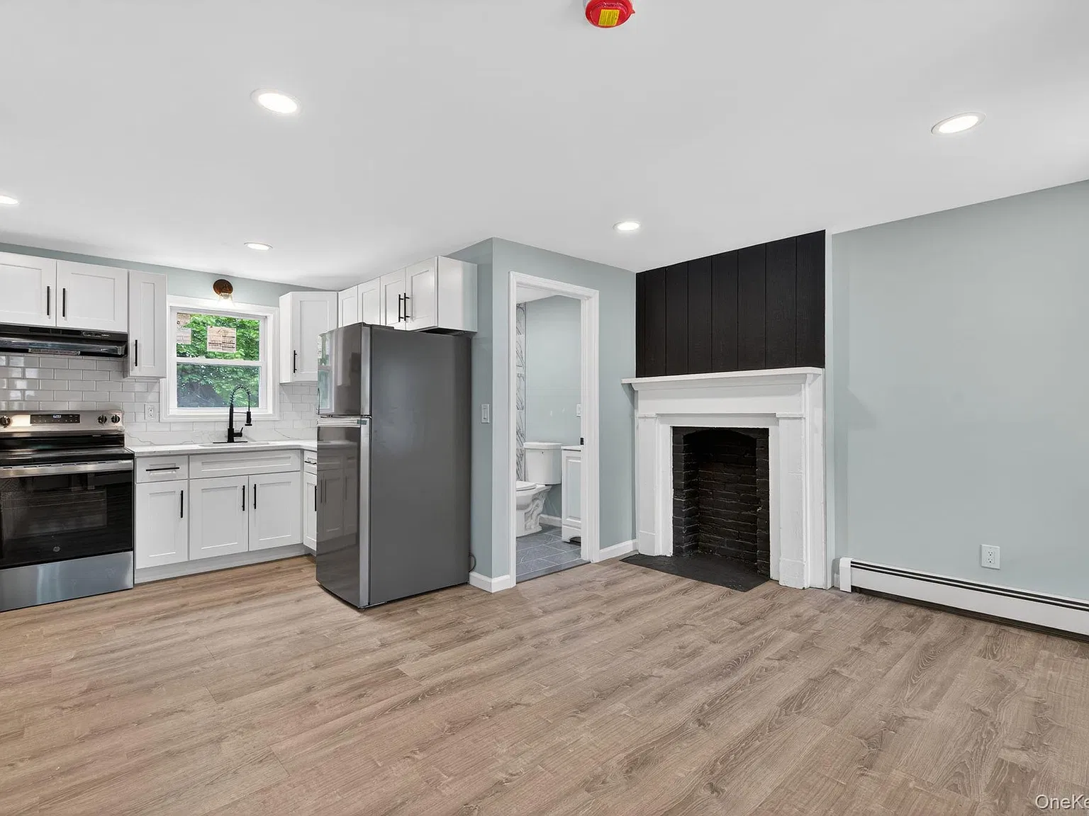 2 bed, 2.0 bath, 1064 sqft, $2,200 — Photo 3