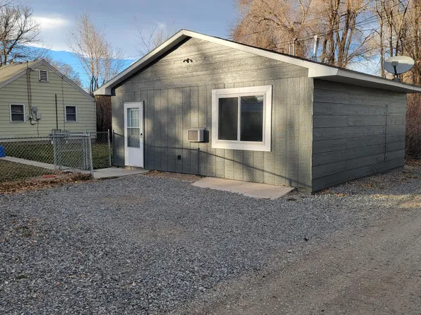 423 1/2 S Day St, Powell, WY 82435