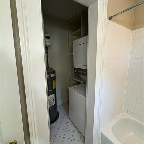 808 Dauphin St #C — Photo 15