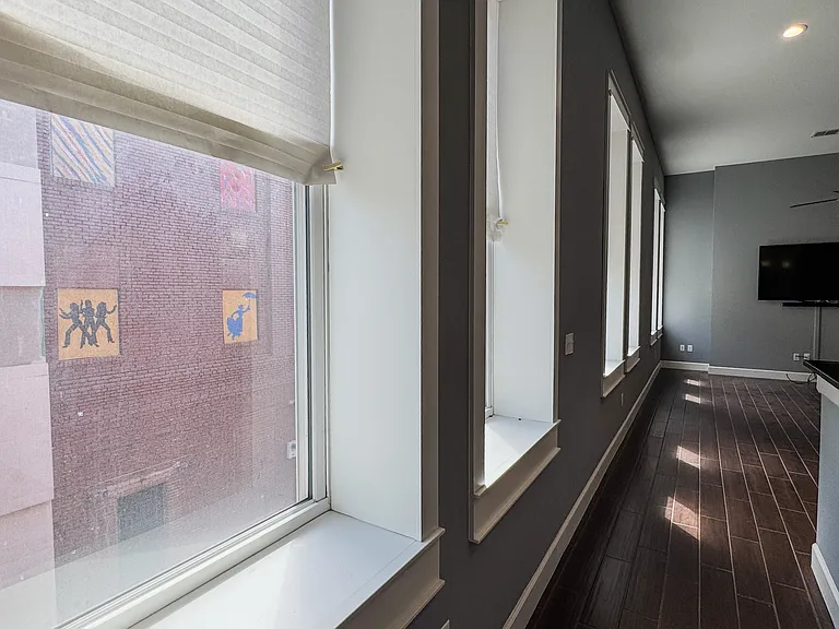 2901 Lee St #1 — Photo 7