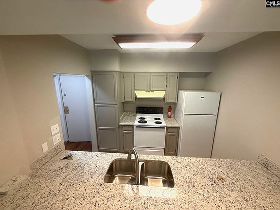 2nd image of 2002 Greene St APT 310