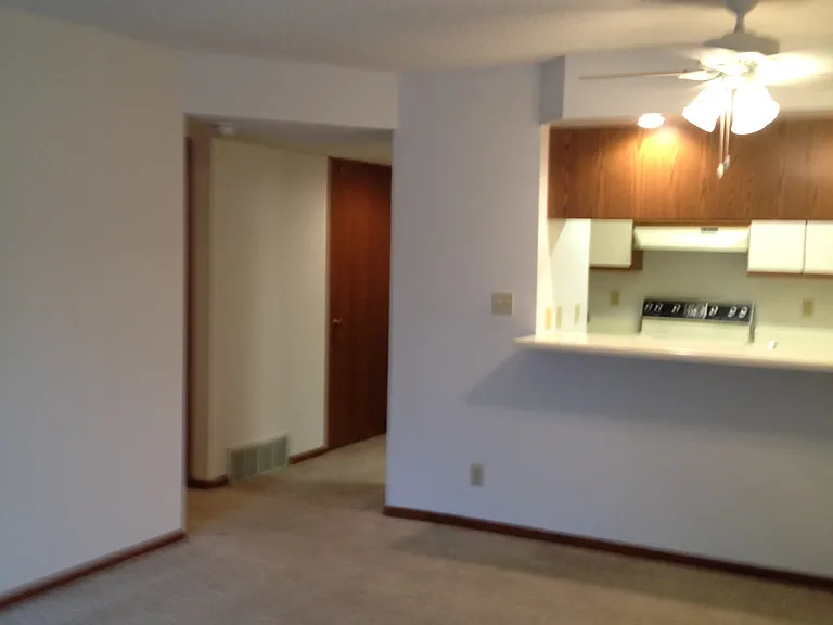 Sundance Apartments — Photo 9