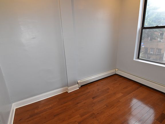 3rd image of 86 Rogers Ave